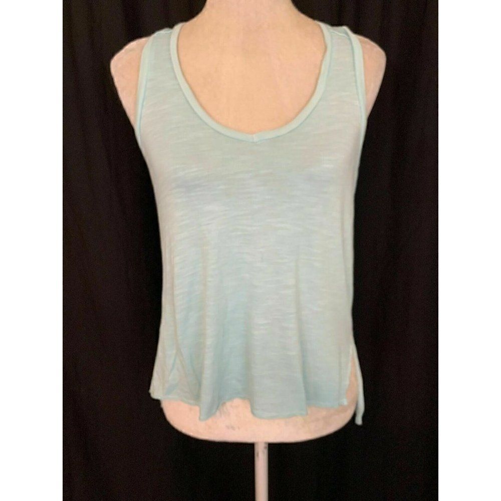 feel the piece Solid Light Blue V Neck Tank top
